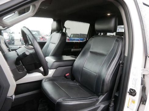 Used 2017 Ford F150 Lariat w/ Equipment Group 502A Luxury image 9