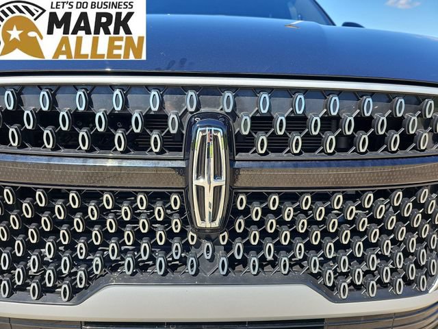 Used 2025 Lincoln Navigator Reserve AWD/4WD image 32