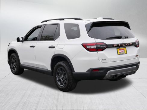 Used 2026 Honda Pilot TrailSport image 5