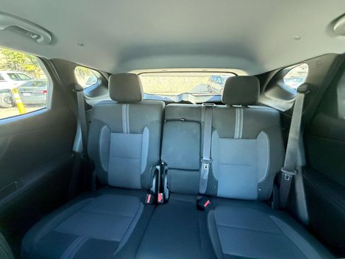 Used 2025 Chevrolet Blazer LT FWD image 38