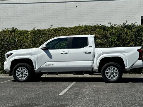 Used 2024 Toyota Tacoma SR5 image 7