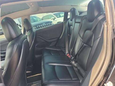 Used 2019 Tesla Model 3 Mid Range RWD image 27