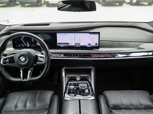 Used 2025 BMW 740i xDrive AWD/4WD image 14