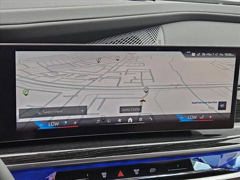 New 2025 BMW i7 xDrive60 w/ Premium Package image 13