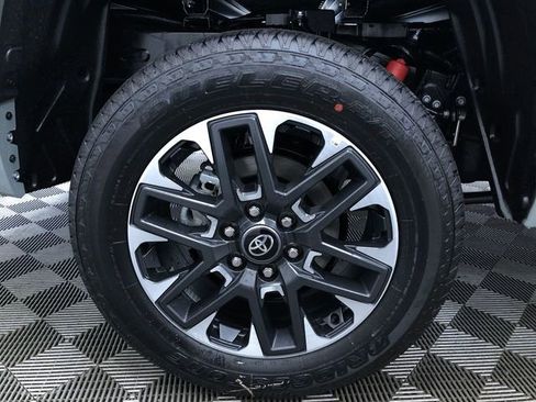 New 2026 Toyota Tundra Limited AWD/4WD image 10