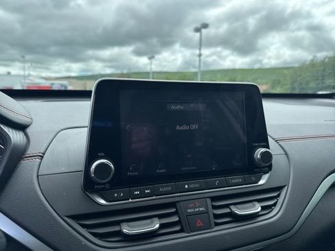 Used 2019 Nissan Altima 2.5 SR FWD image 14
