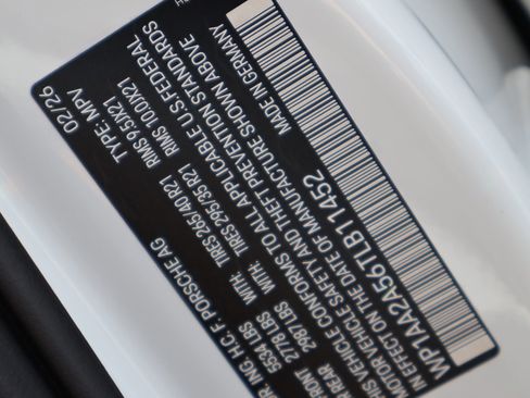 New 2026 Porsche Macan image 30