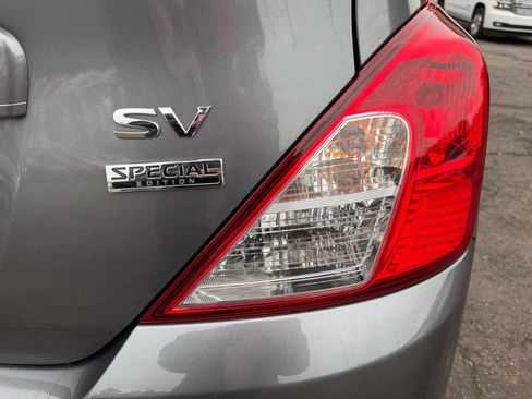 Used 2019 Nissan Versa SV w/ SV Special Edition Package FWD image 13