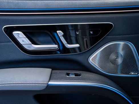 Used 2023 Mercedes-Benz EQS 580 4MATIC Sedan image 54