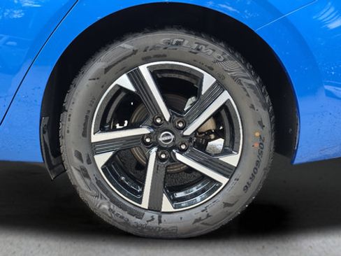 Used 2025 Nissan Sentra SV FWD image 38