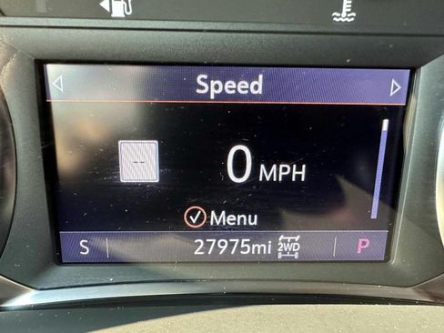 Used 2023 GMC Acadia SLT w/ Elevation Edition AWD/4WD image 30