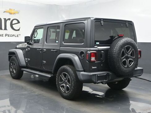 Used 2018 Jeep Wrangler Unlimited Sport S AWD/4WD image 35
