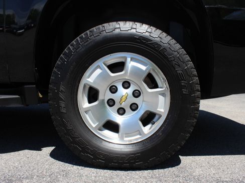 Used 2014 Chevrolet Suburban LT AWD/4WD image 48