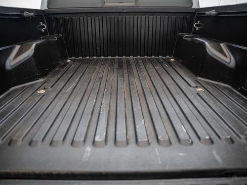 Certified 2021 Toyota Tacoma SR AWD/4WD image 12