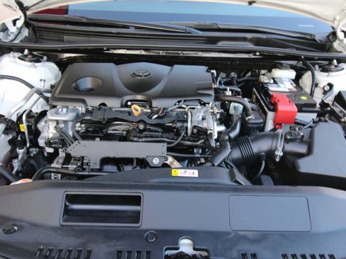 Used 2020 Toyota Camry XSE w/ Blackout Package image 23