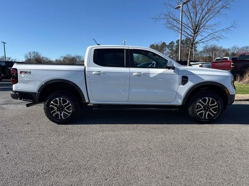 Used 2024 Ford Ranger Lariat w/ FX4 Off-Road Package image 10