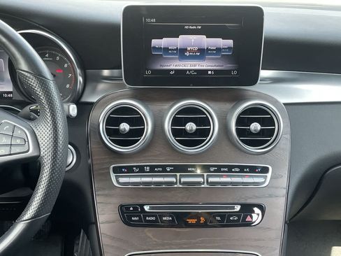 Used 2019 Mercedes-Benz GLC 300 4MATIC image 13