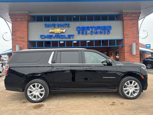 Used 2021 Chevrolet Suburban High Country image 11