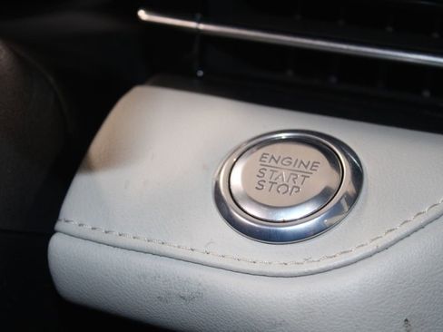 Used 2024 Lincoln Nautilus Reserve image 42