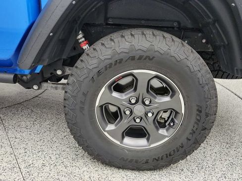 Used 2021 Jeep Gladiator Rubicon w/ LED Lighting Group AWD/4WD image 9