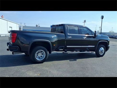 Certified 2024 Chevrolet Silverado 3500 High Country w/ High Country Premium Package image 8