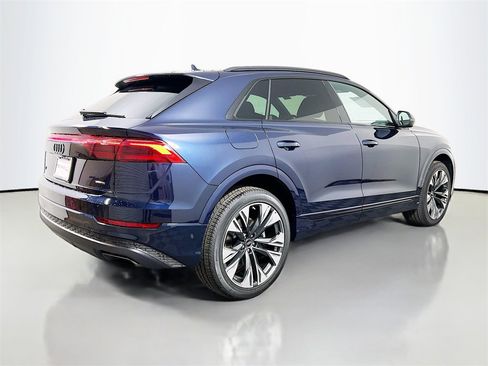 New 2025 Audi Q8 Premium image 7
