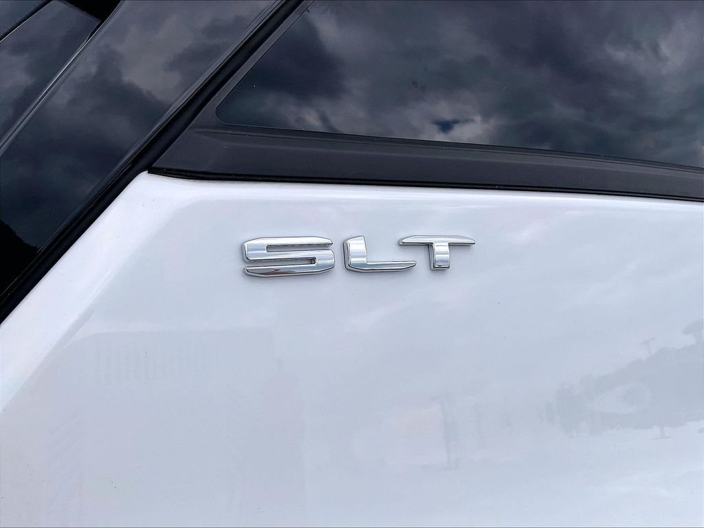 Used 2024 GMC Terrain SLT AWD/4WD image 26