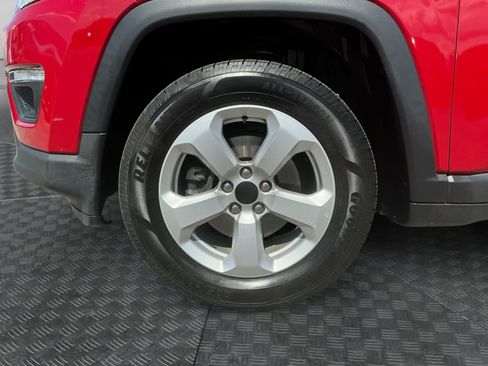 Used 2018 Jeep Compass Latitude w/ Popular Equipment Group AWD/4WD image 14