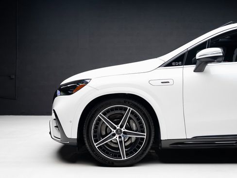 Used 2024 Mercedes-Benz EQE AMG 4MATIC SUV image 19