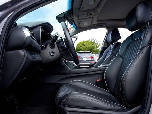 Used 2021 Genesis G70 2.0T w/ Elite Package image 13