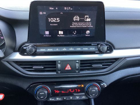 Used 2019 Kia Forte LXS image 14