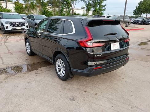 Used 2025 Honda CR-V LX image 8