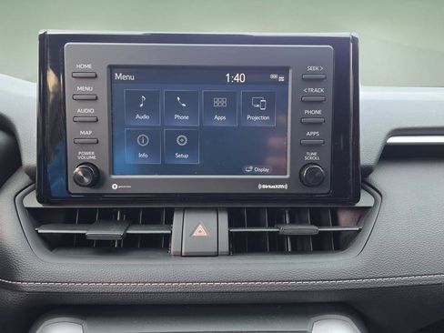 Used 2022 Toyota RAV4 XLE image 22