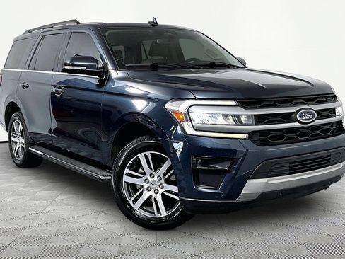Used 2023 Ford Expedition XLT RWD image 1
