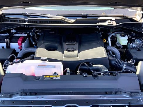 New 2026 Toyota Tundra Limited AWD/4WD image 15