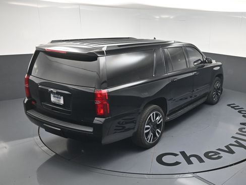 Used 2019 Chevrolet Suburban Premier AWD/4WD image 32