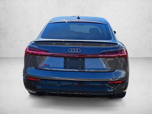 Used 2024 Audi Q8 e-tron Premium Plus w/ Premium Plus Package AWD/4WD image 7