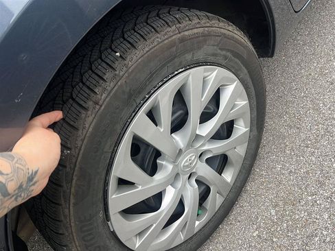 Used 2019 Toyota Corolla LE FWD image 6