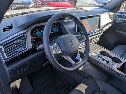 New 2026 Volkswagen Atlas Cross Sport SE AWD/4WD image 12