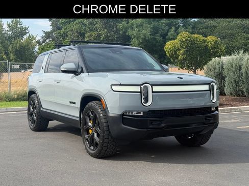 Used 2023 Rivian R1S Adventure AWD/4WD image 1