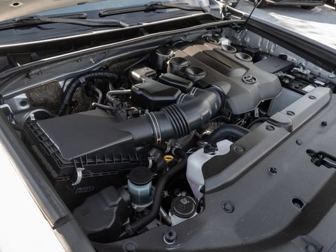 Used 2024 Toyota 4Runner SR5 image 41