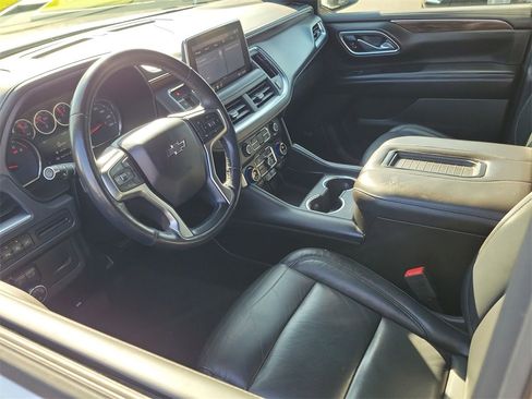 Used 2021 Chevrolet Suburban Z71 image 10