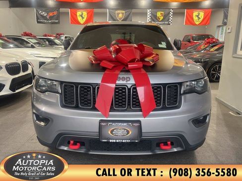 Used 2018 Jeep Grand Cherokee Trailhawk AWD/4WD image 7