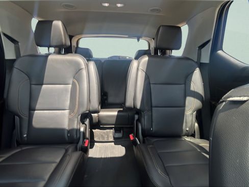 Used 2020 Chevrolet Traverse LT w/ LT Premium Package AWD/4WD image 21