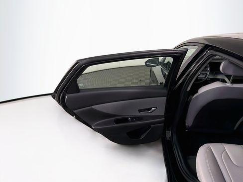Used 2024 Hyundai Elantra Limited FWD image 27