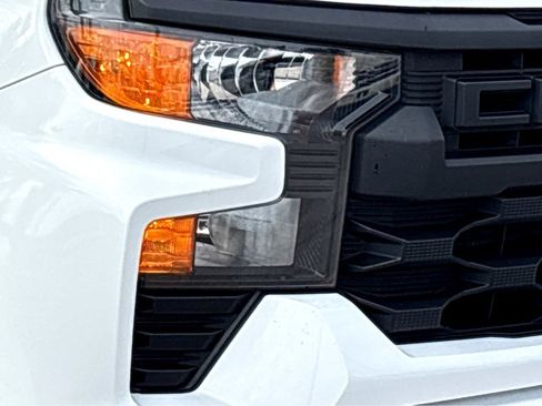 Used 2024 Chevrolet Silverado 1500 Custom image 17