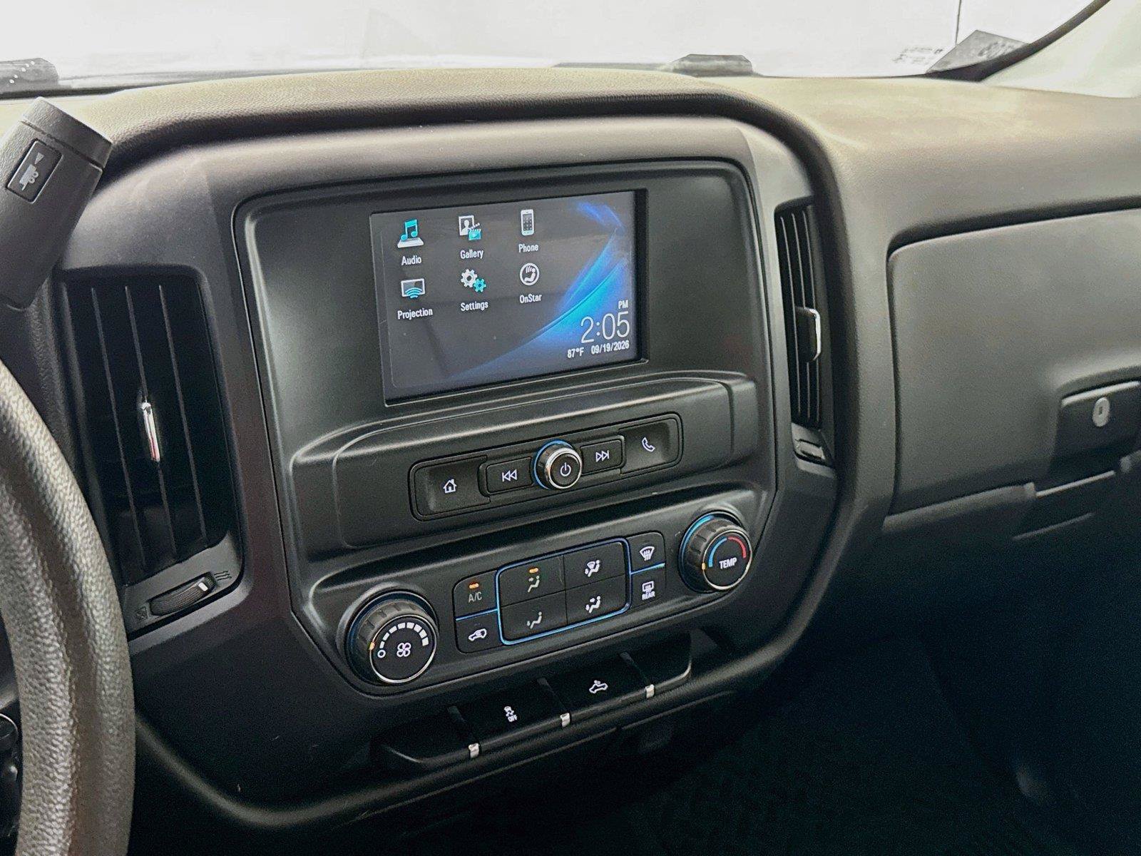 Used 2018 Chevrolet Silverado 1500 Custom w/ Custom Convenience Package RWD image 11