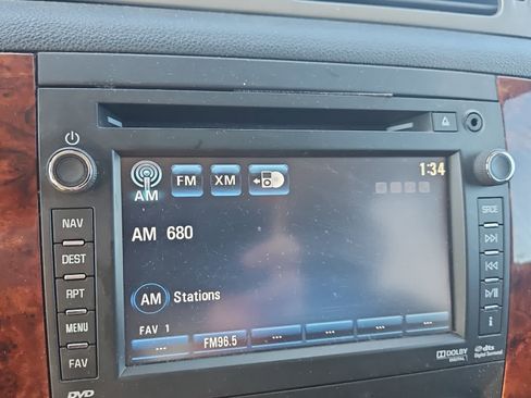 Used 2013 Chevrolet Tahoe LTZ image 16