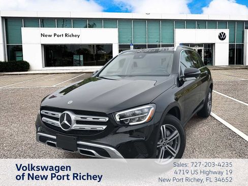 Used 2022 Mercedes-Benz GLC 300 4MATIC image 1