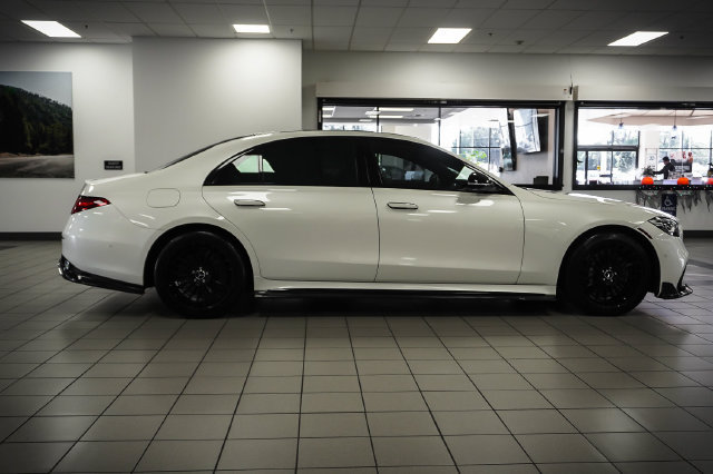 Used 2022 Mercedes-Benz S 500 4MATIC image 5